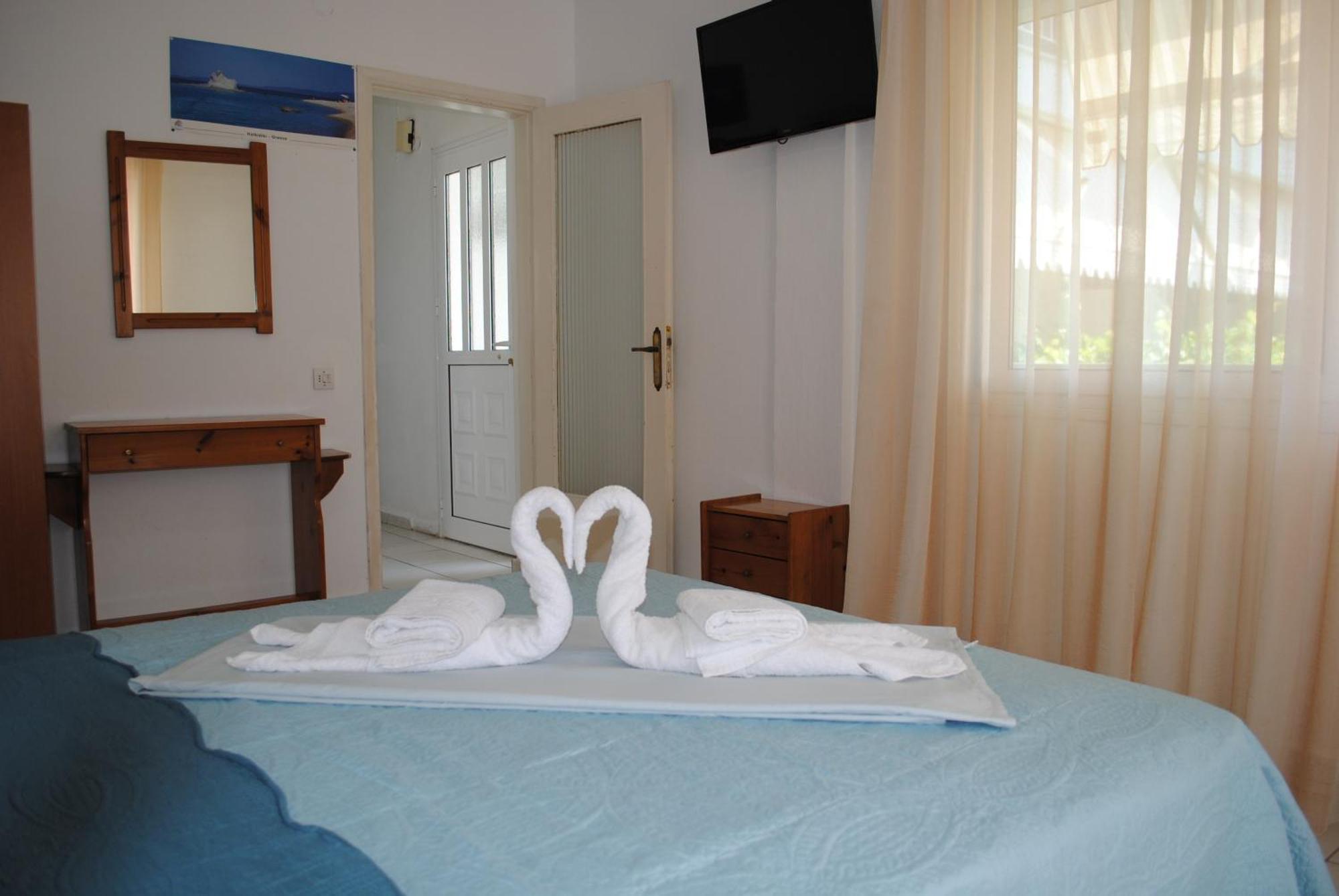 Artemis Apartments Паралия-Дионисиу Экстерьер фото