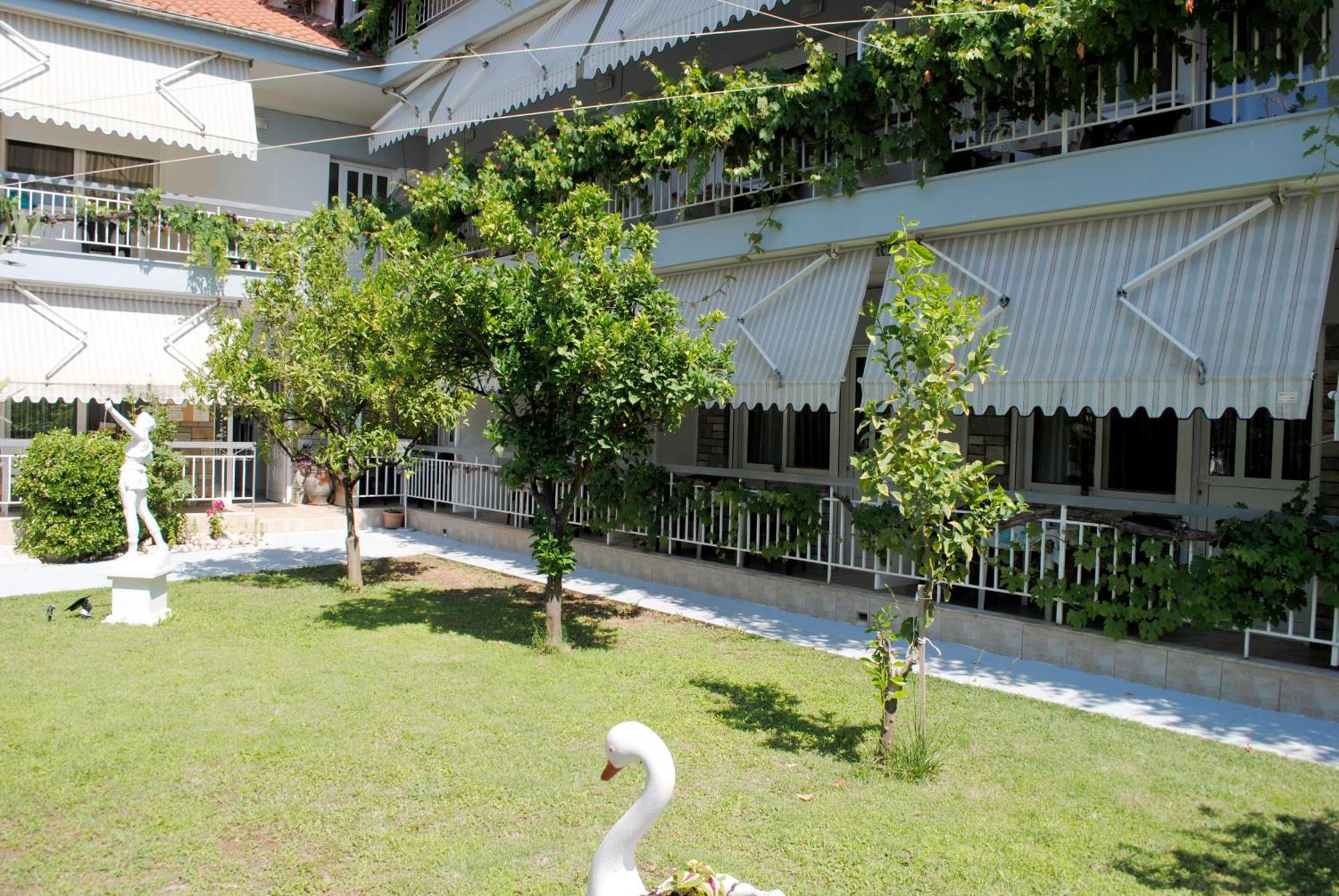 Artemis Apartments Паралия-Дионисиу Экстерьер фото